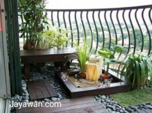Taman Cantik Di Balkon Rumah